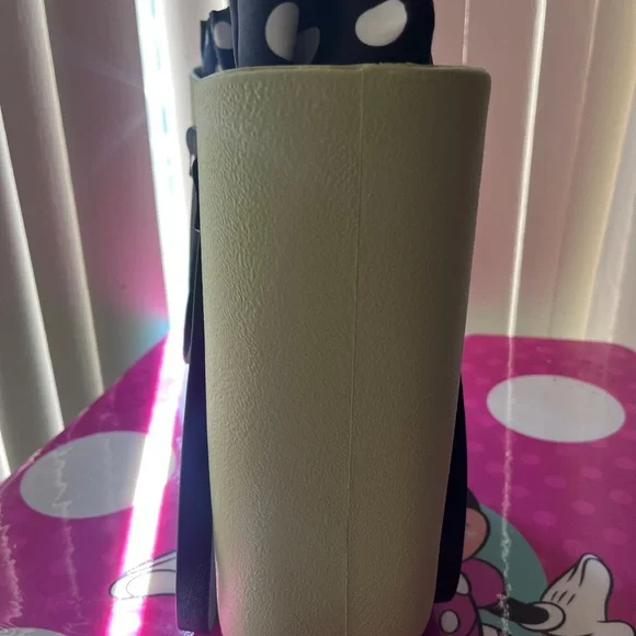 O Bag Green and Black Tote with Versatile Design - Picture 3 of 10